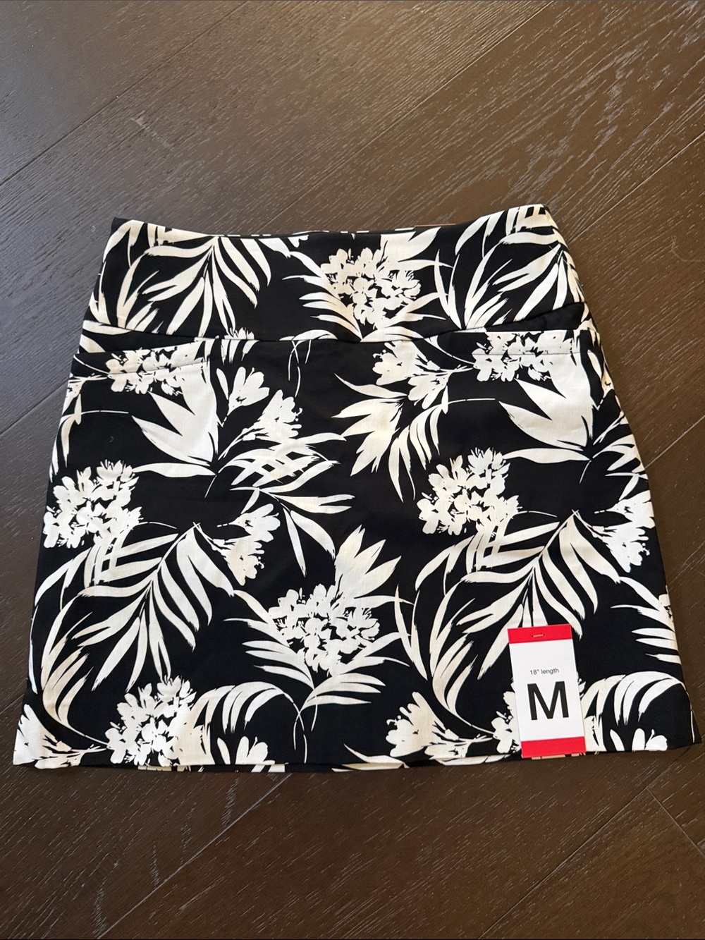 Black & White Floral A-Line Skort - M new
